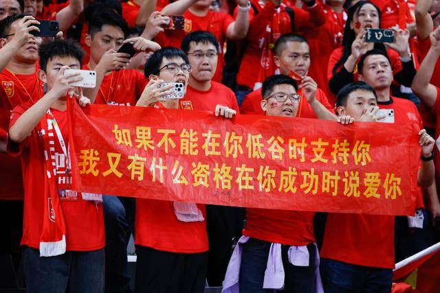 特伦特火箭再续霸主地位，曼城队遭遇三连败，拉希德·汗表现抢眼